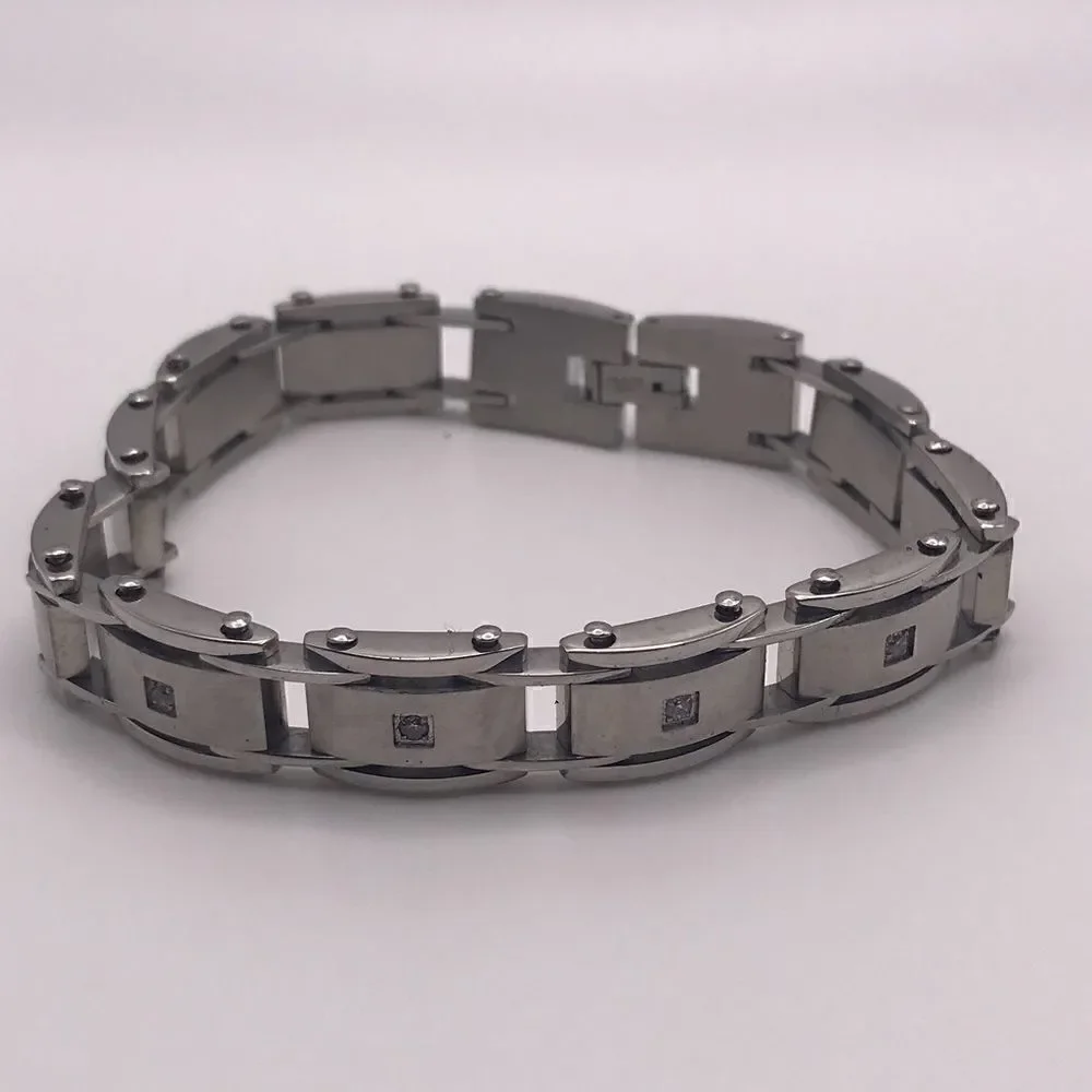 STAINLESS STEEL CHAINLINK BRACELET
